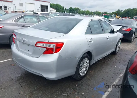 2014 Toyota Camry L/Le/Xle/Se/Se Sport z USA, uszkodzony, nr VIN 4T1BF1FK8EU448844